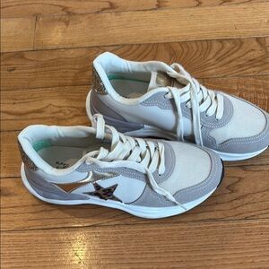 Vintage Havana - Size 10 - Trendy White and Gray Sneakers with Star Detail